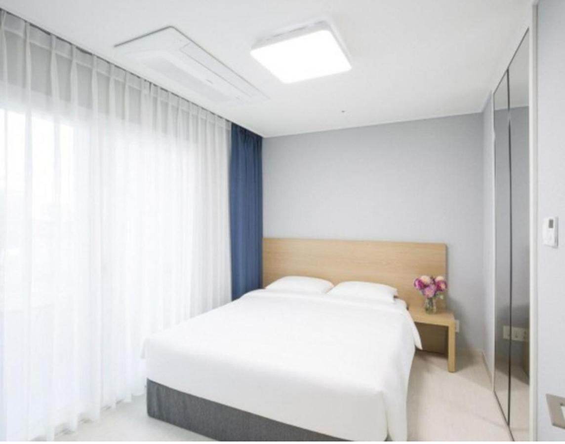 Yeosu Hotel First City Bagian luar foto