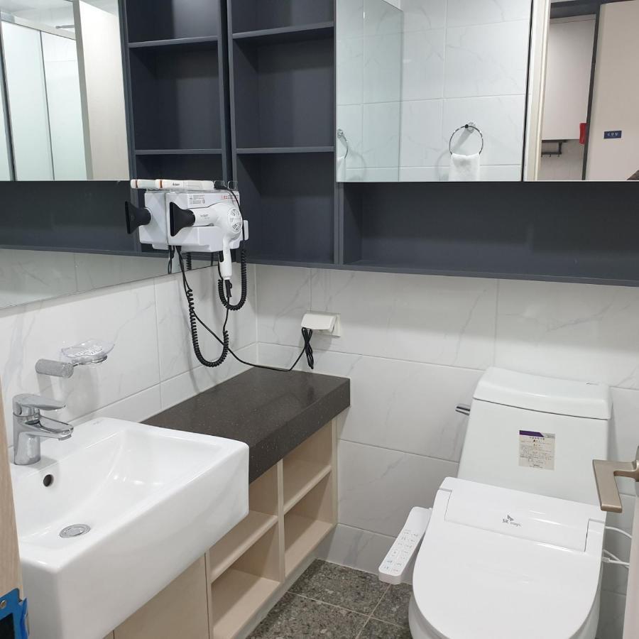 Yeosu Hotel First City Bagian luar foto