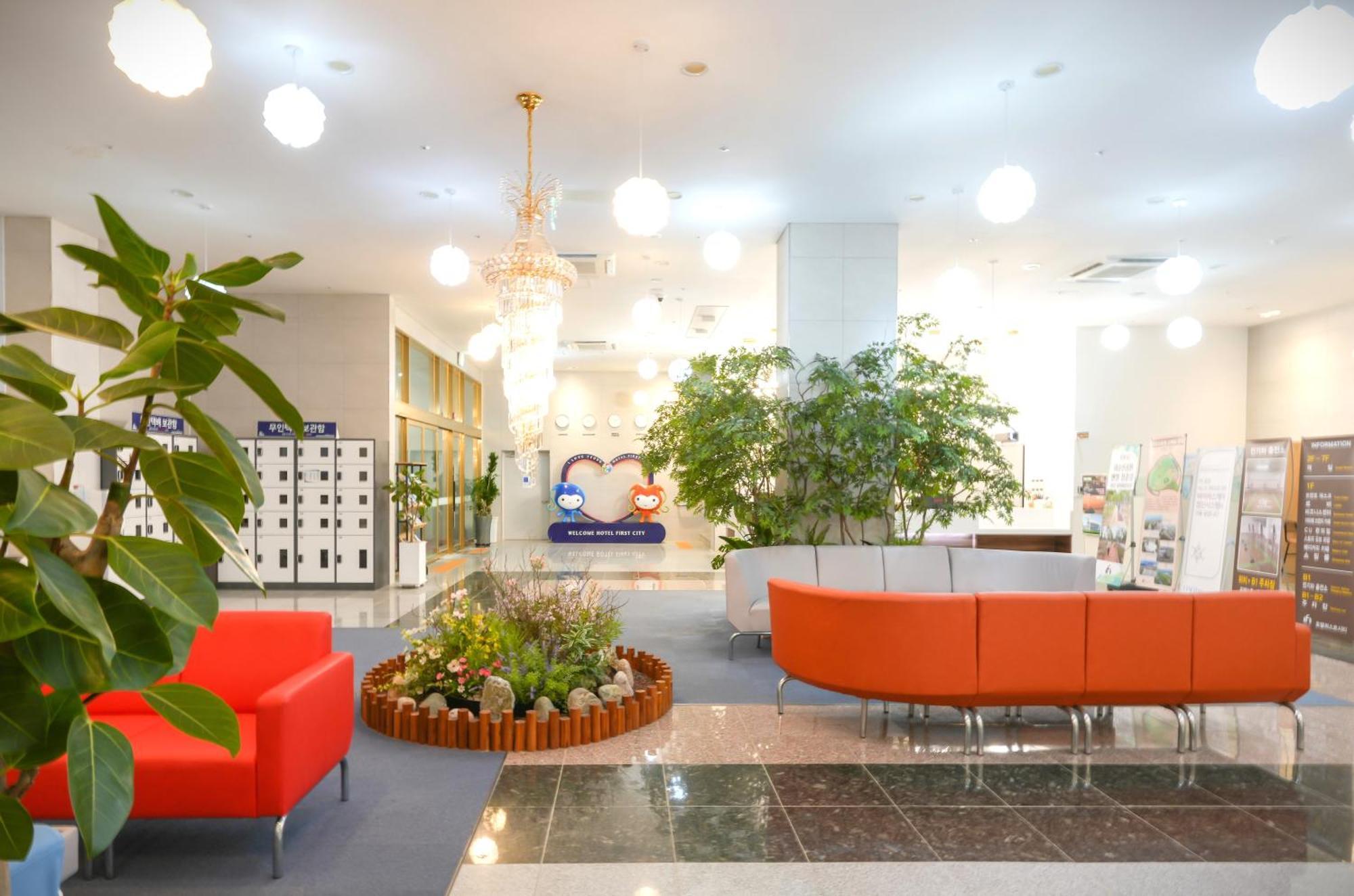 Yeosu Hotel First City Bagian luar foto