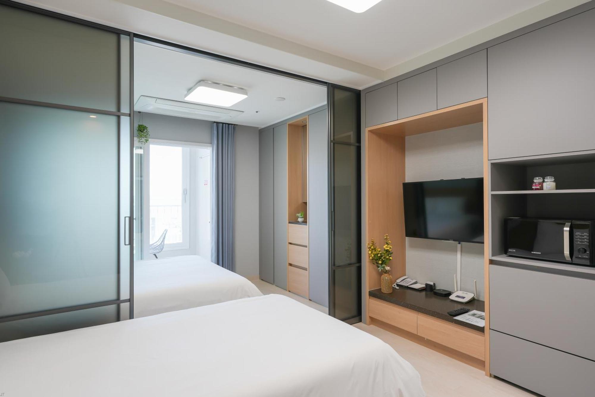 Yeosu Hotel First City Bagian luar foto