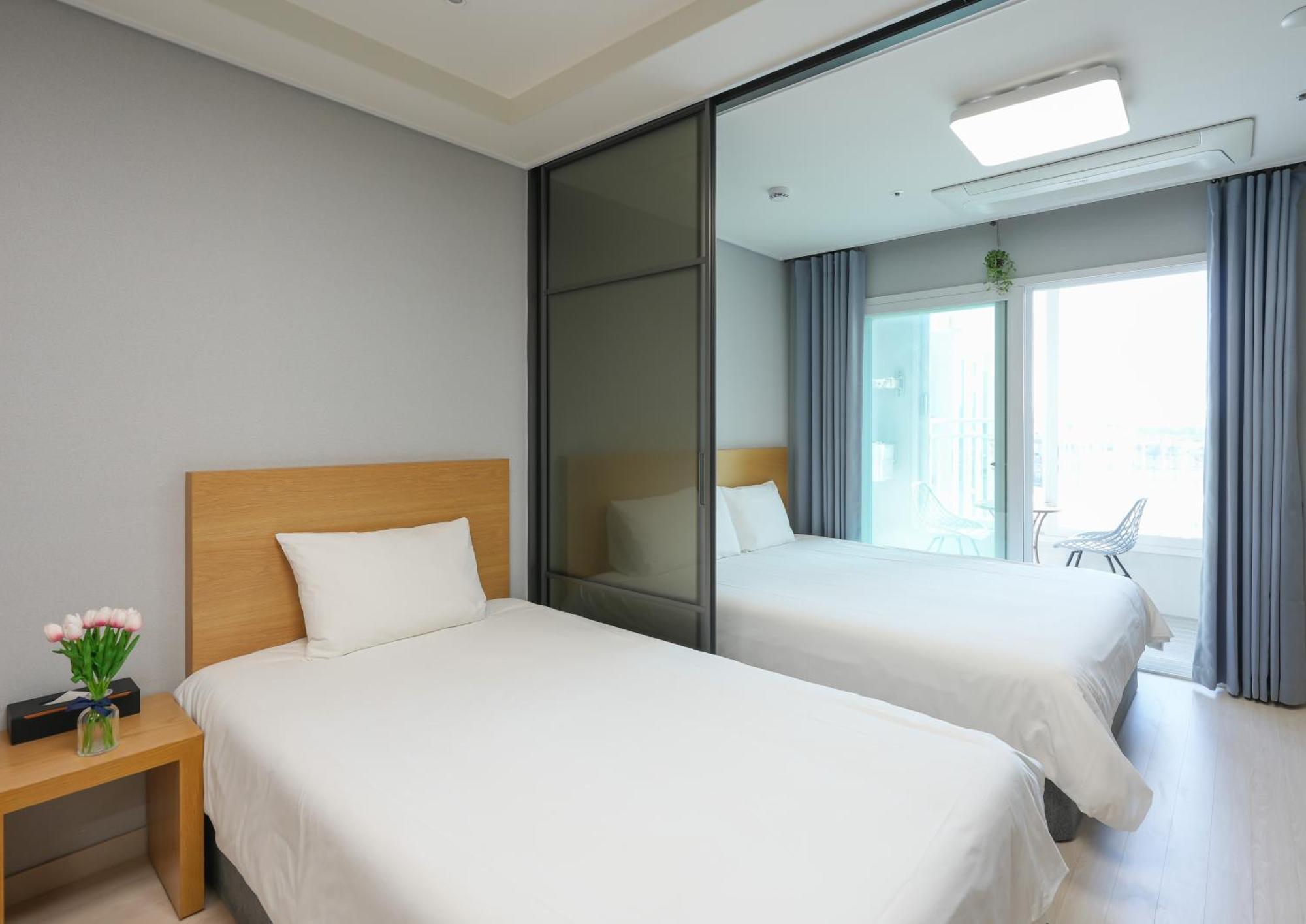 Yeosu Hotel First City Bagian luar foto