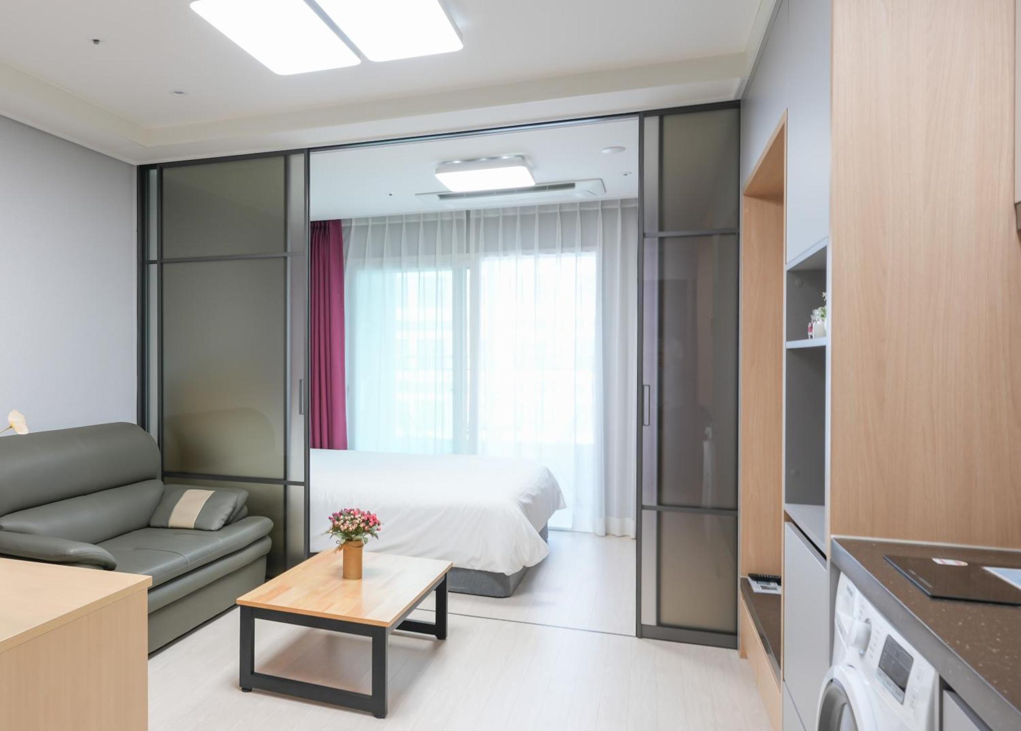 Yeosu Hotel First City Bagian luar foto